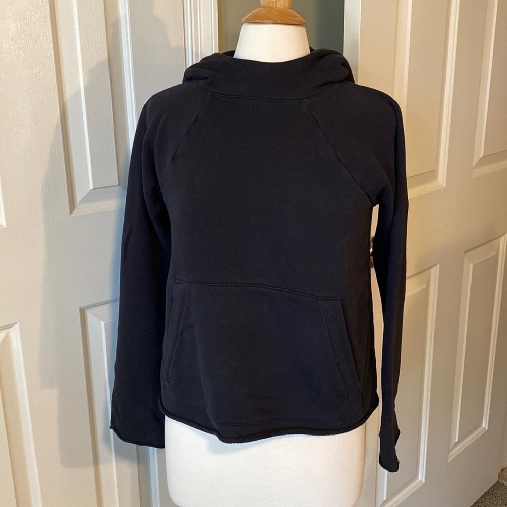 Athleta Black Rolled Sweatshirt w/ Hood Size XS in GUC
